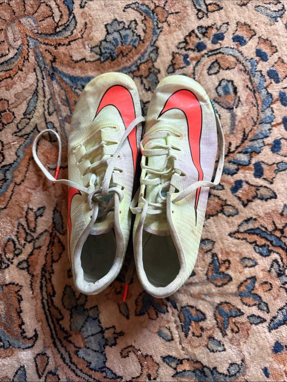 Nike Kids Neon Lime Soccer Cleats with Bright Red Swoosh US5 spikes